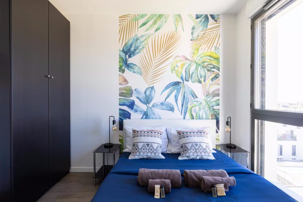 photo chambre 1 avec placard rangement
