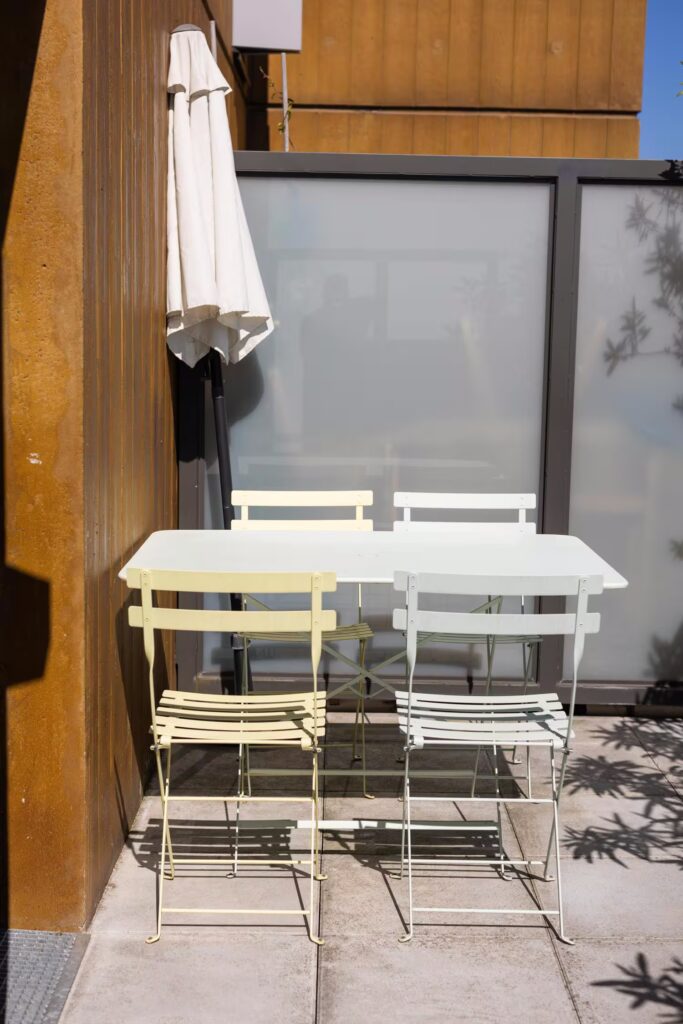 photo espace table à manger pour extérieur terrasse